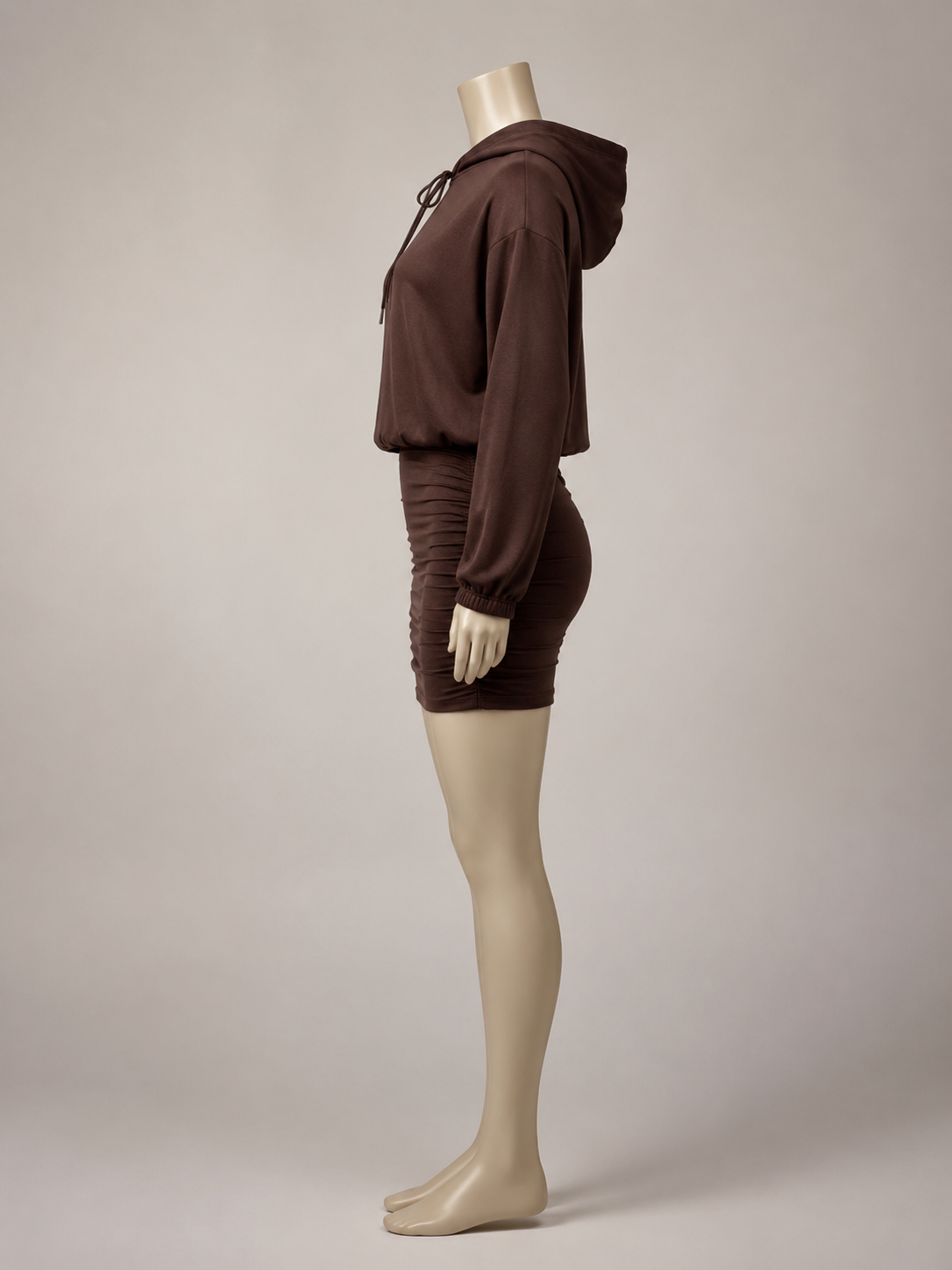 Conjunto Chocolate com Moletom e Saia Franzida